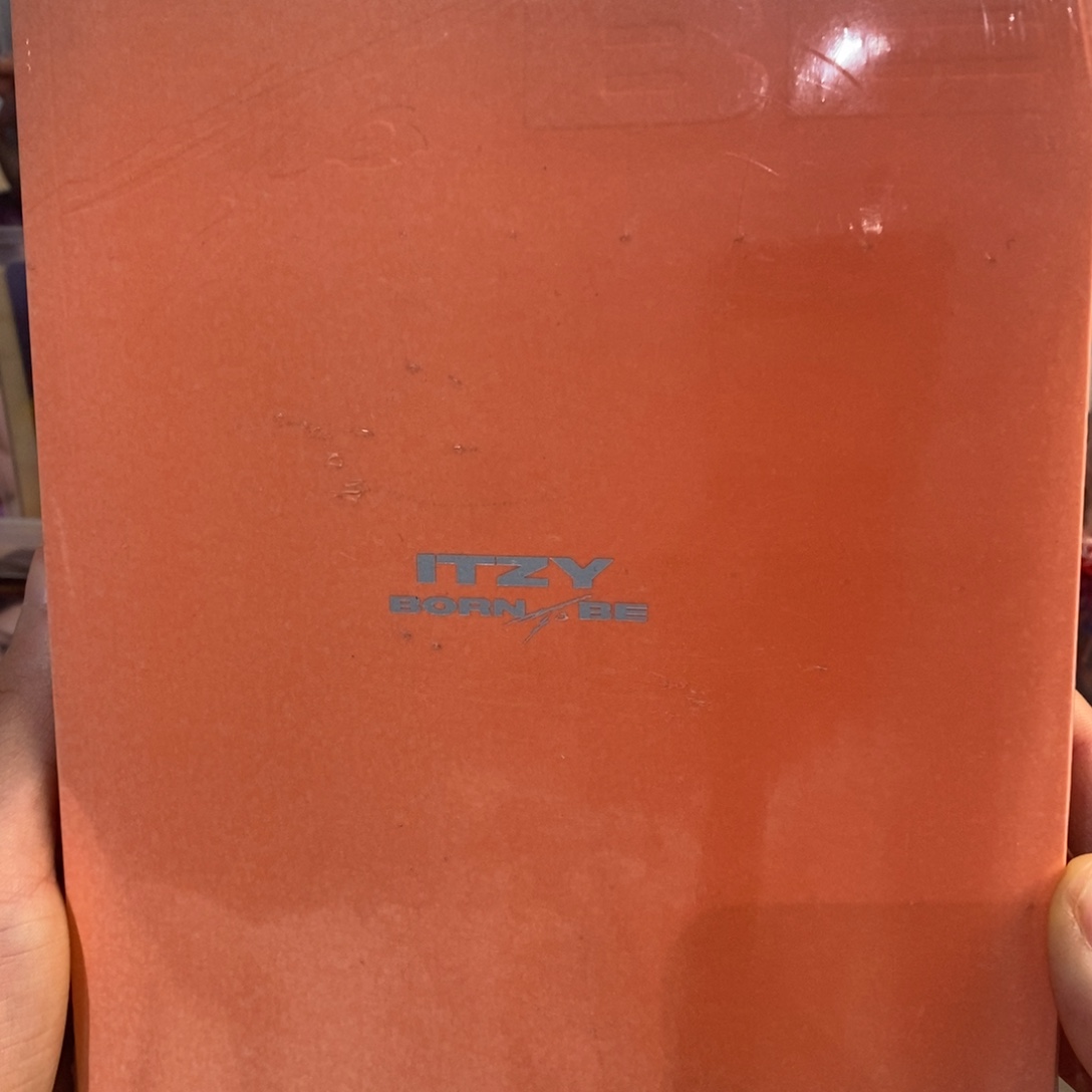 izty专辑未拆一本