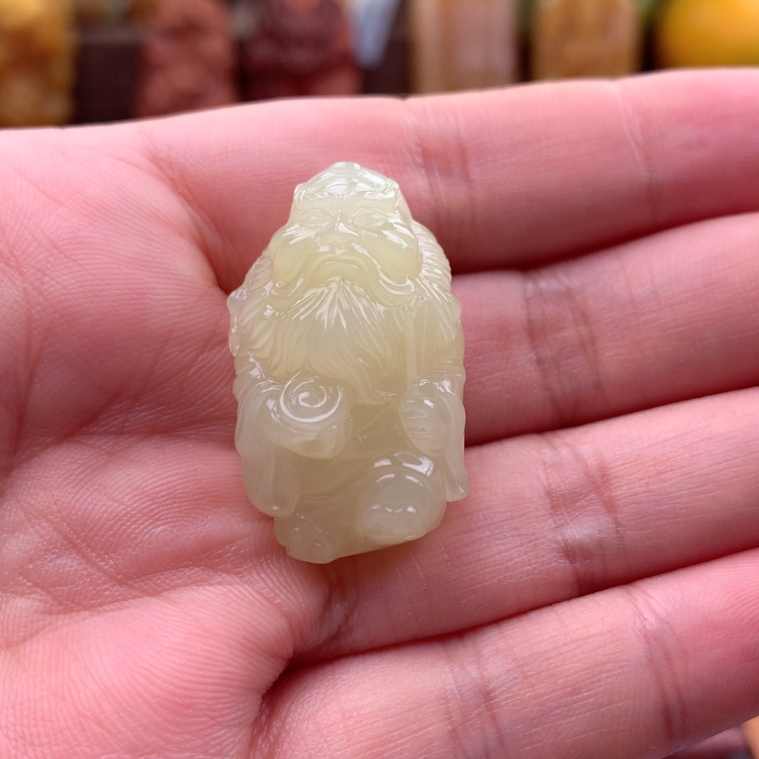 修***石英质玉未镶嵌配饰