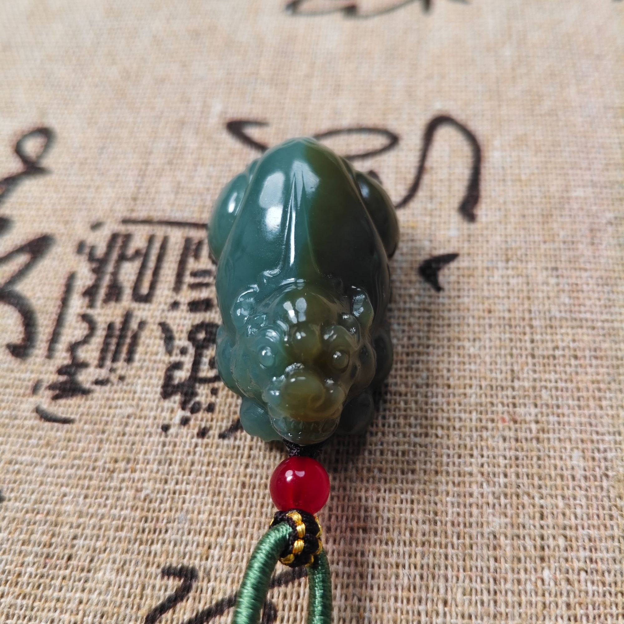 和田玉且莫蓝带糖双色皮休