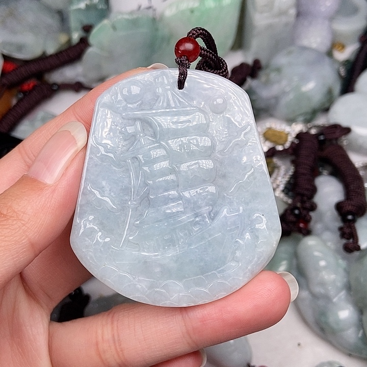 颈饰未镶嵌翡翠翡翠