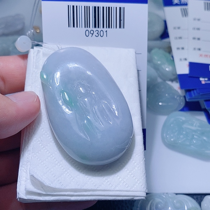 翡翠未镶嵌颈饰天光墟翡翠市场现金代购