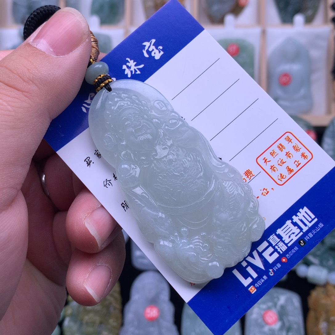 翡翠颈饰未镶嵌北***@翡翠