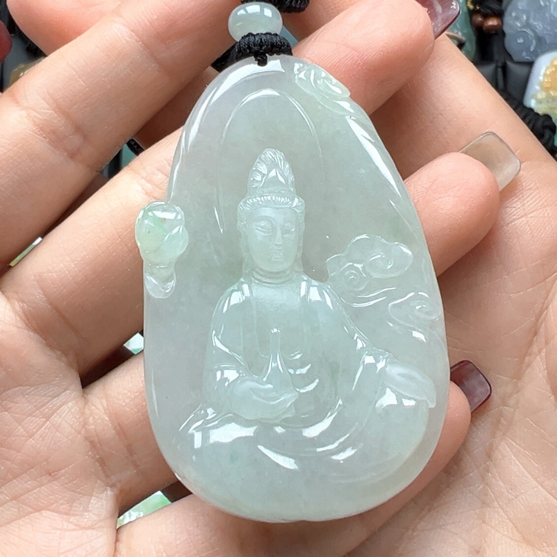 翡翠颈饰未镶嵌观音
