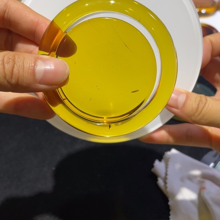 琥珀手镯未镶嵌b****.手镯52.5/15