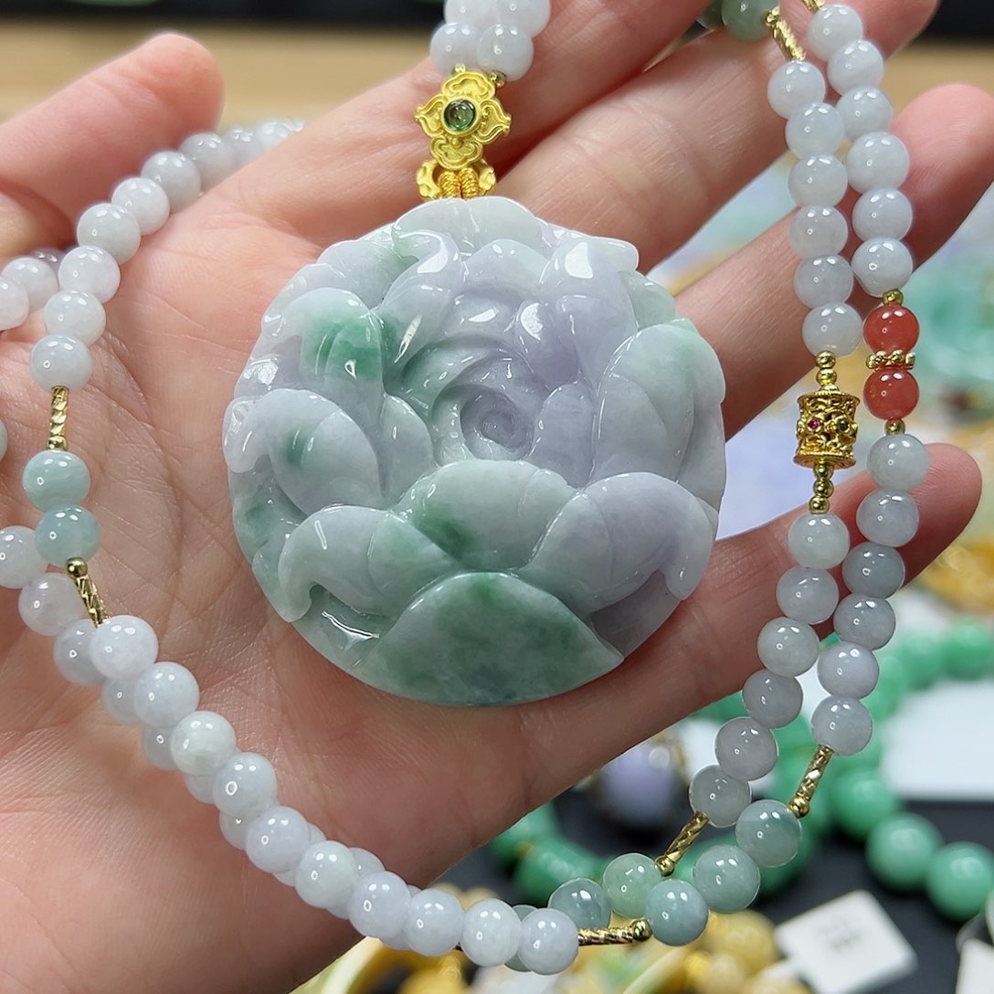 颈饰未镶嵌翡翠吊坠