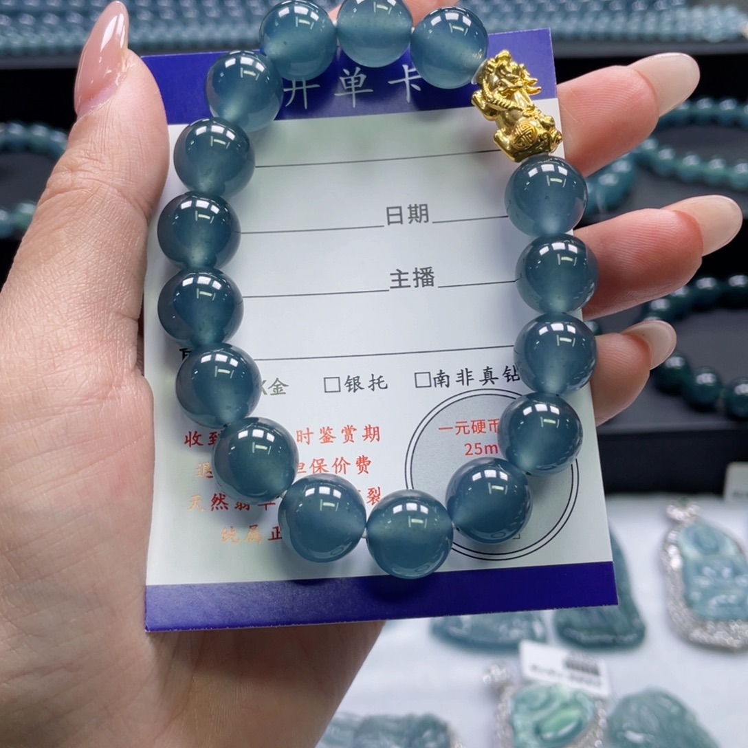 翡翠18K金镶嵌颈饰卡12