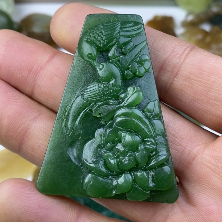 和田玉（碧玉）未镶嵌颈饰