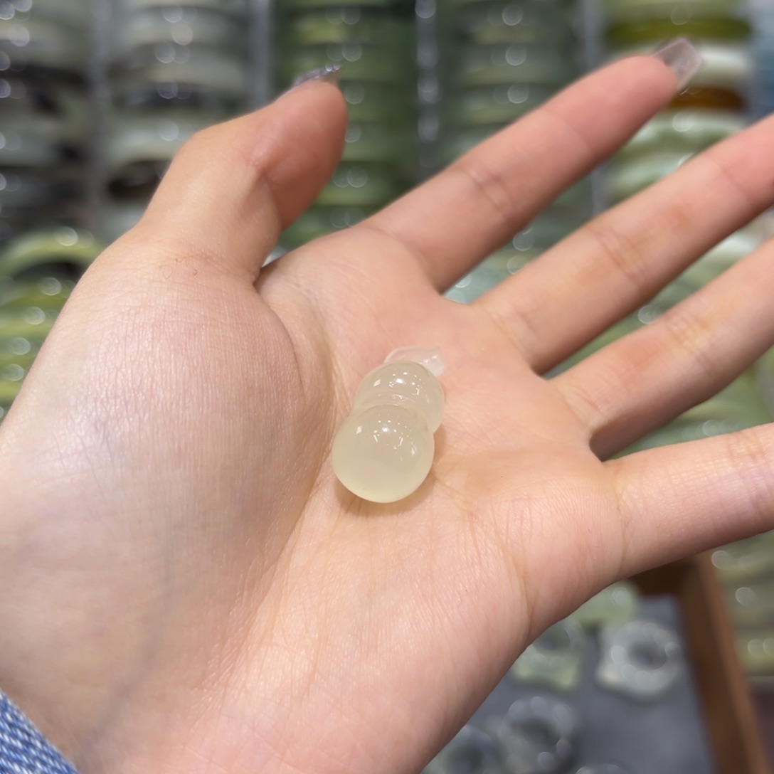 岫玉手镯未镶嵌天然