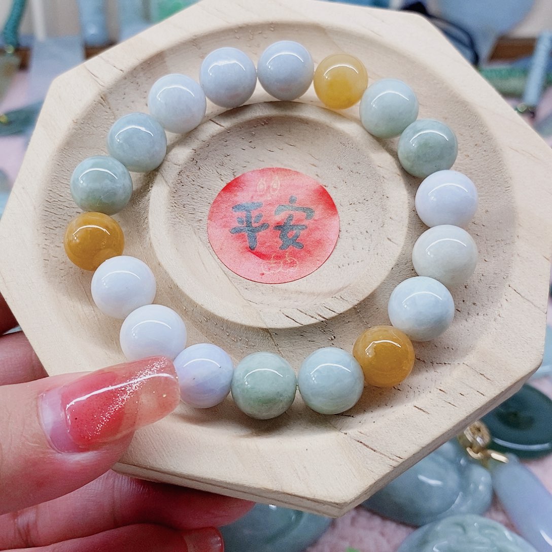 颈饰未镶嵌翡翠天然