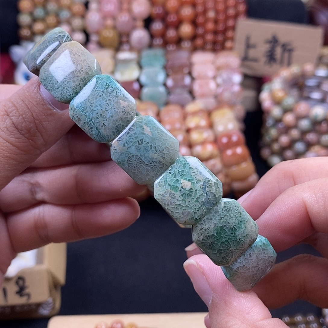 硅化珊瑚（珊瑚玉）手牌未镶嵌42