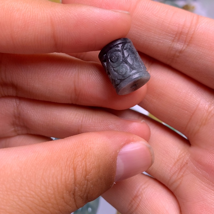 定制翡翠未镶嵌桶珠