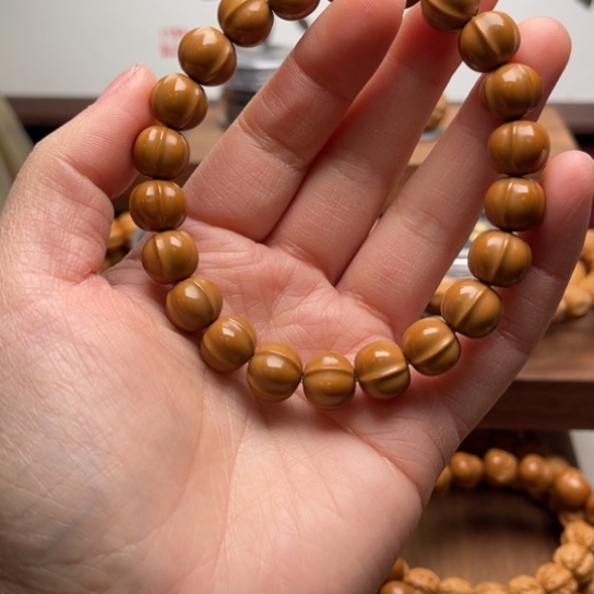 猴头核桃手串鲨鱼