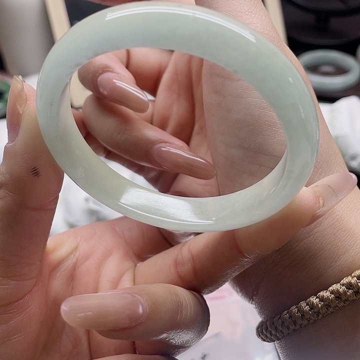 石英岩玉未镶嵌手镯13