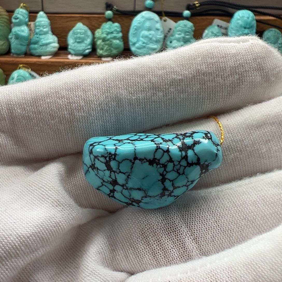 绿松石未镶嵌随形 