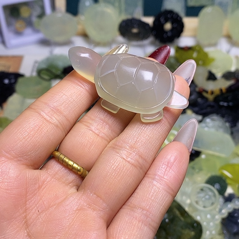 【闪购商品】蛇纹石玉颈饰未镶嵌