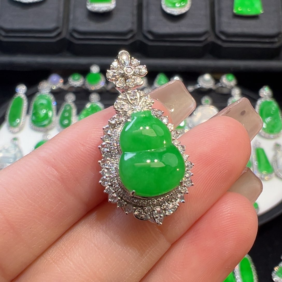 翡翠吊坠(不含链)18K金镶嵌收到货48小时鉴赏期