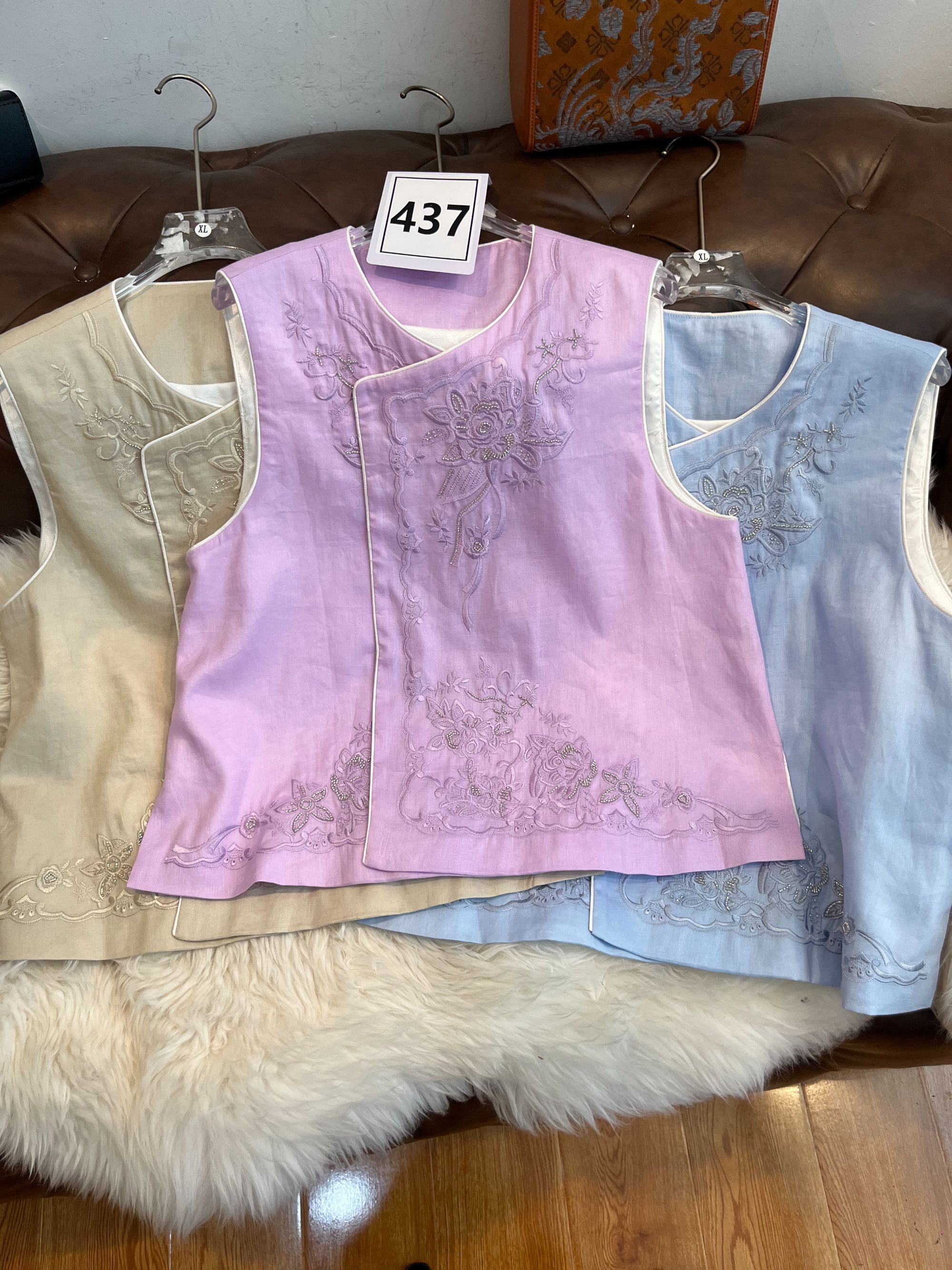 “437”亚麻珠光刺绣新中式复古马甲