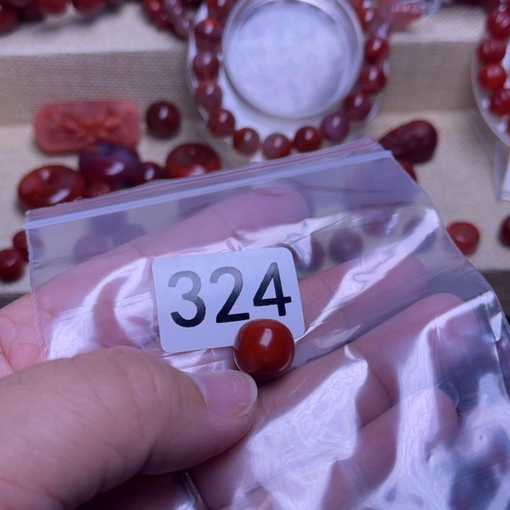 倾***衣南红玛瑙未镶嵌手链