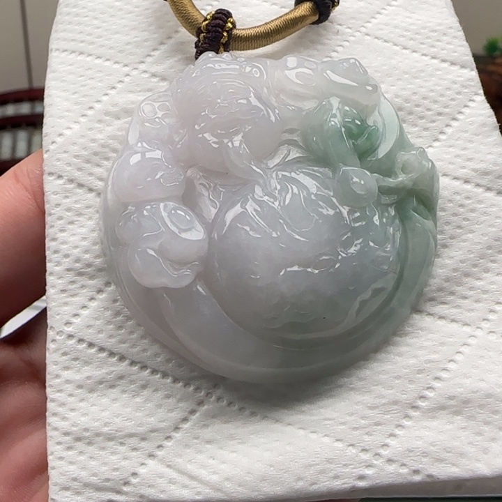 翡翠颈饰未镶嵌财神
