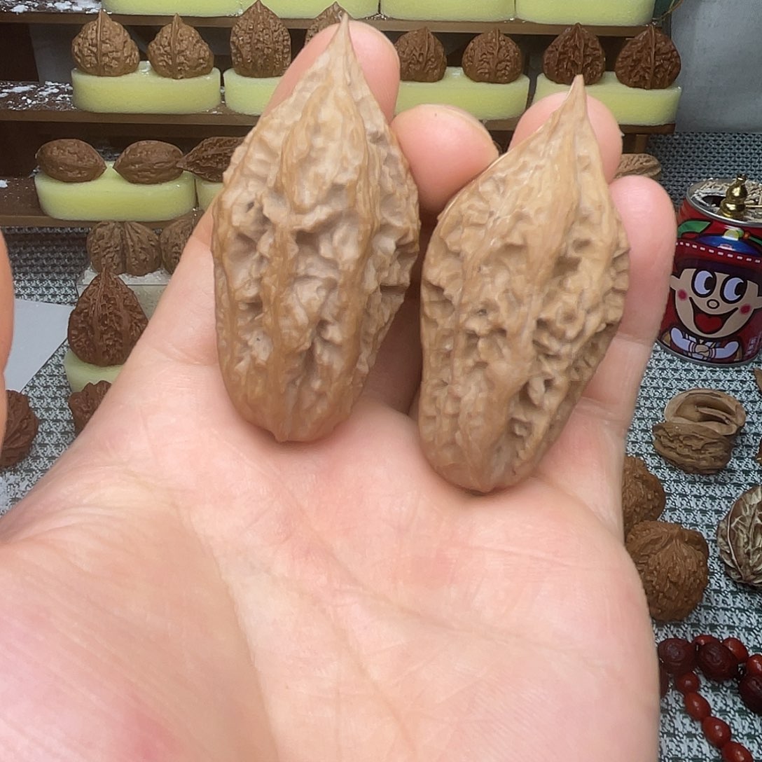 猴头核桃把件练手龙纹柳叶