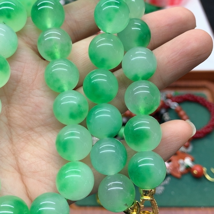 颈饰未镶嵌翡翠吊坠