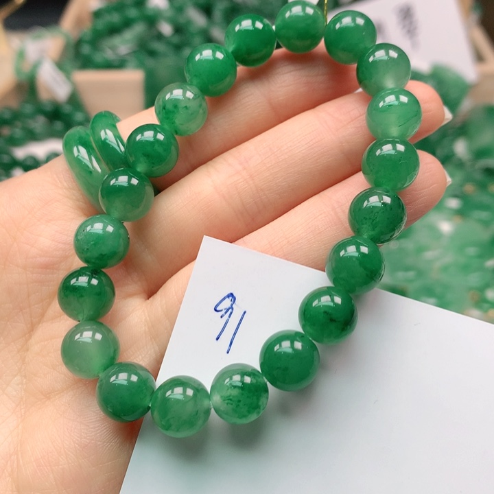 石英质玉项圈未镶嵌