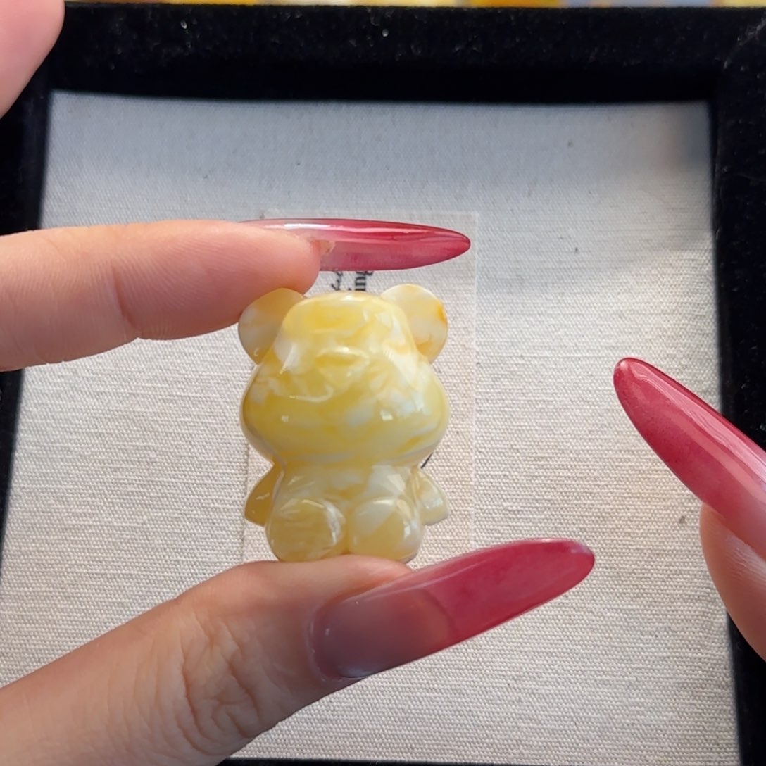 蜜蜡未镶嵌珠宝奇石