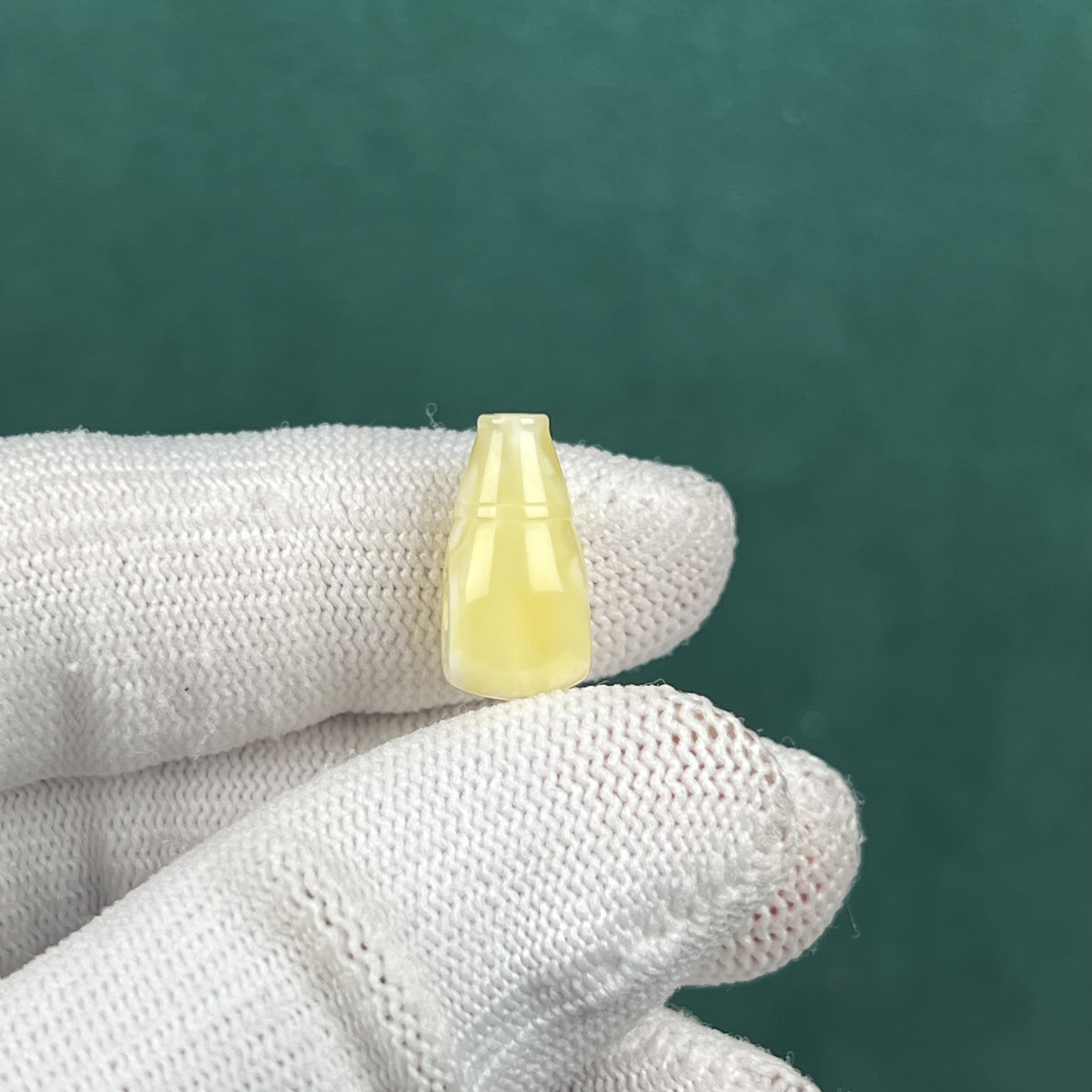 Z2446天然蜜蜡制品 俄料三通8.5*17.2mm 一物一图假一罚十