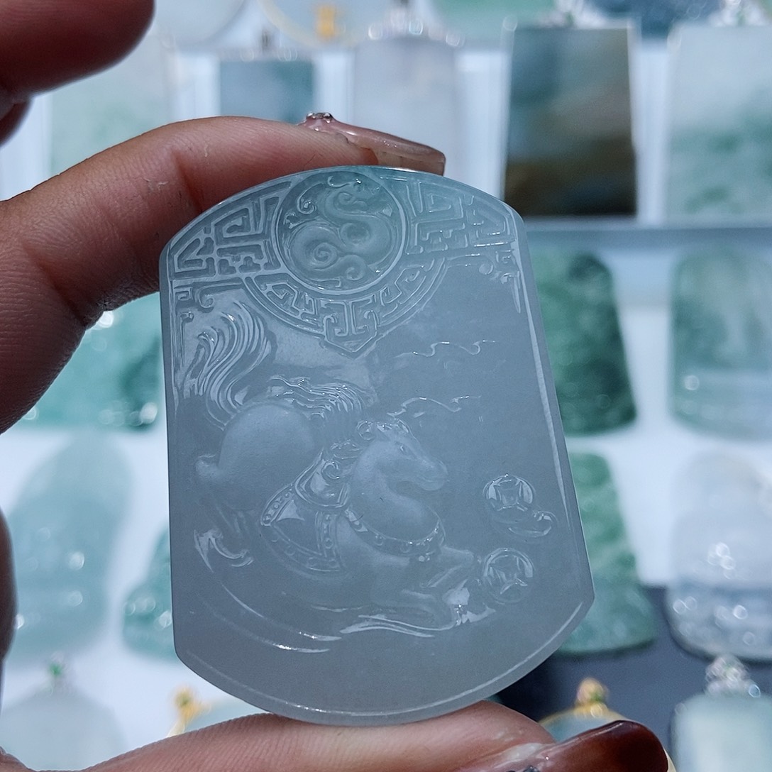 翡翠吊坠(不含链)未镶嵌