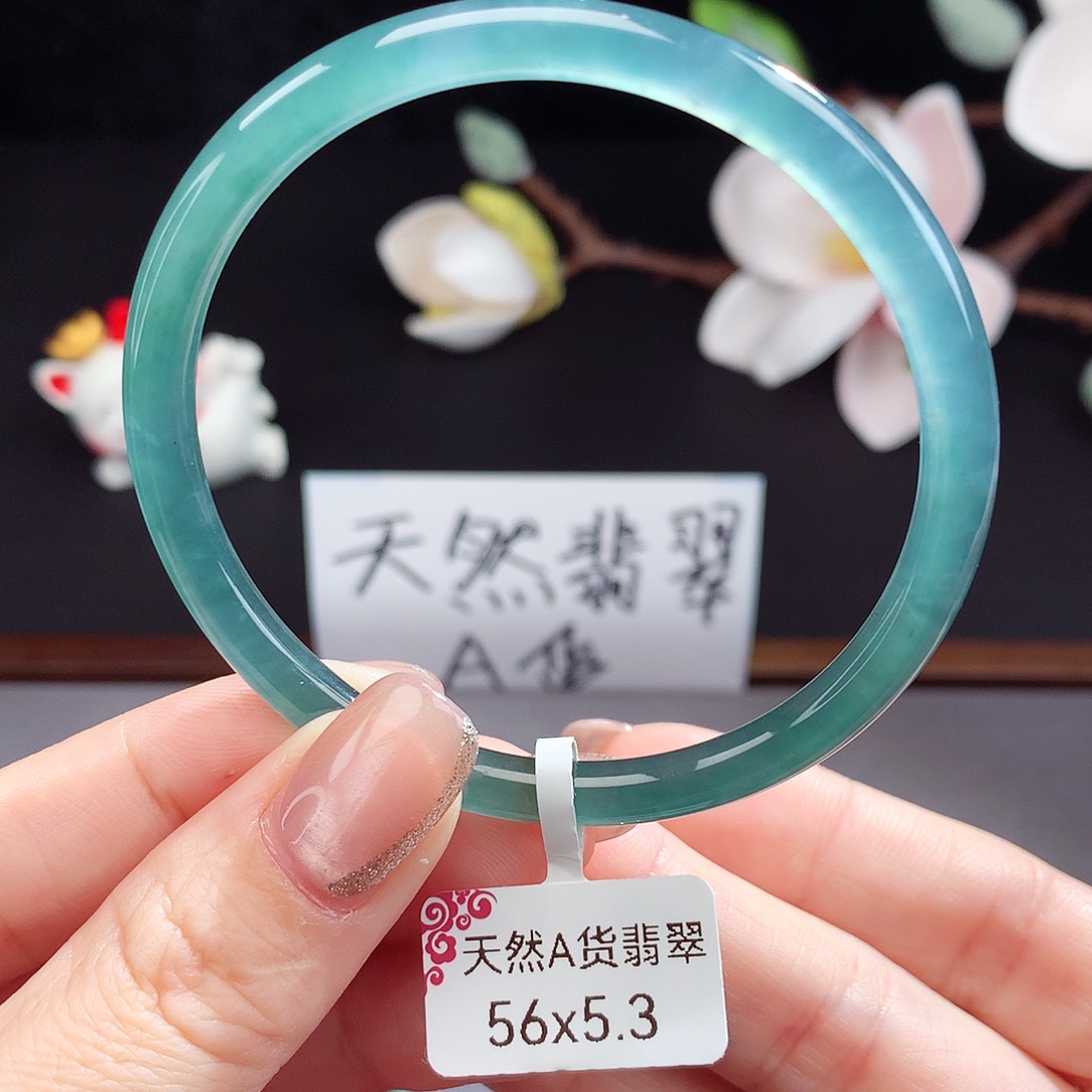 翡翠手镯（圆镯）未镶嵌