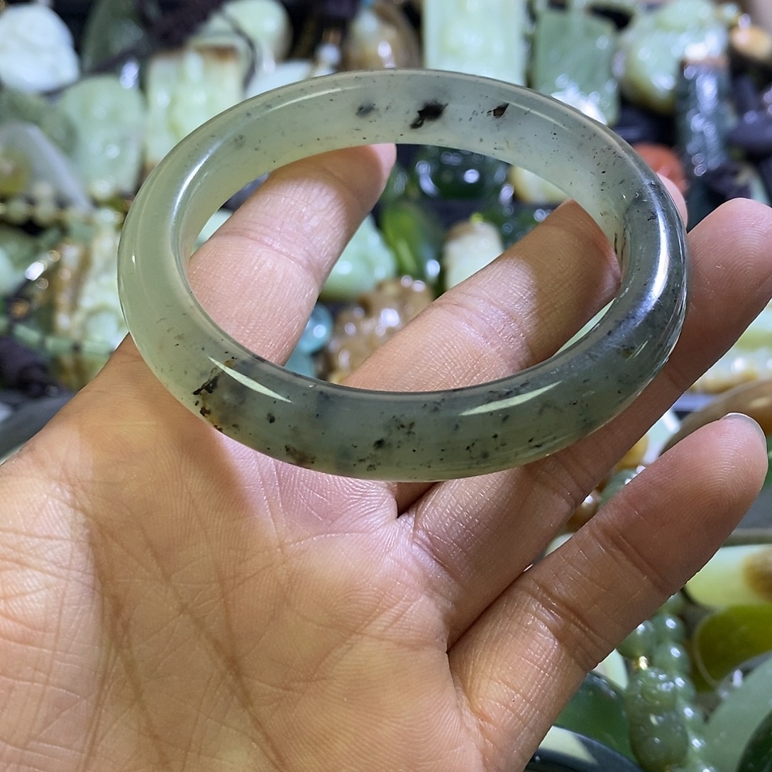 岫玉未镶嵌手镯56-57口径