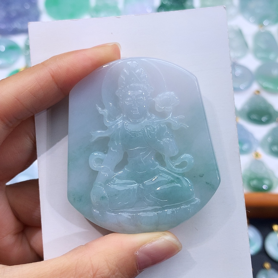 欺***骗翡翠未镶嵌颈饰翡翠吊坠