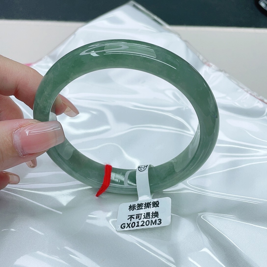 翡翠手镯未镶嵌正62.3