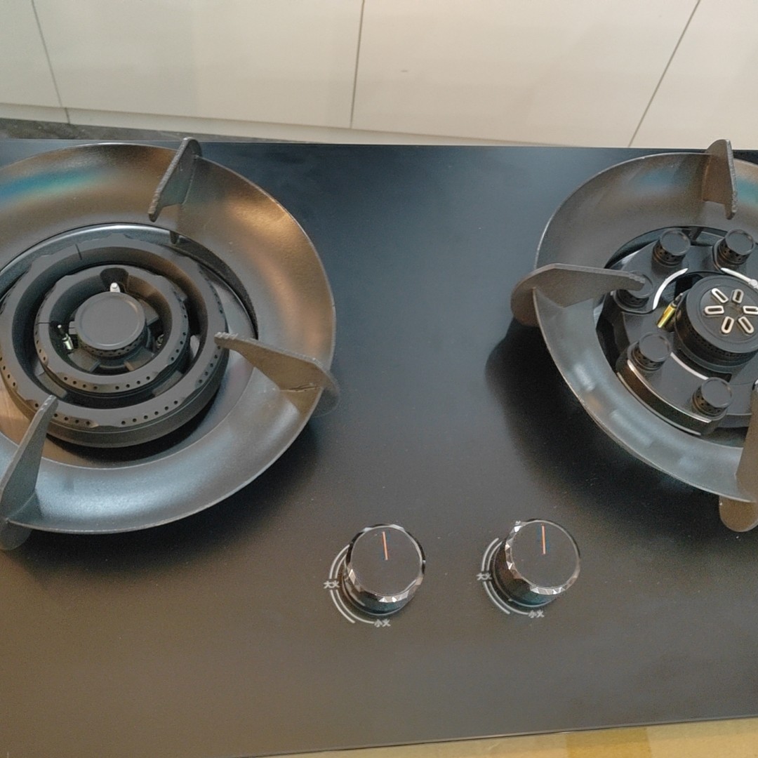 家庭厨房天然气灶