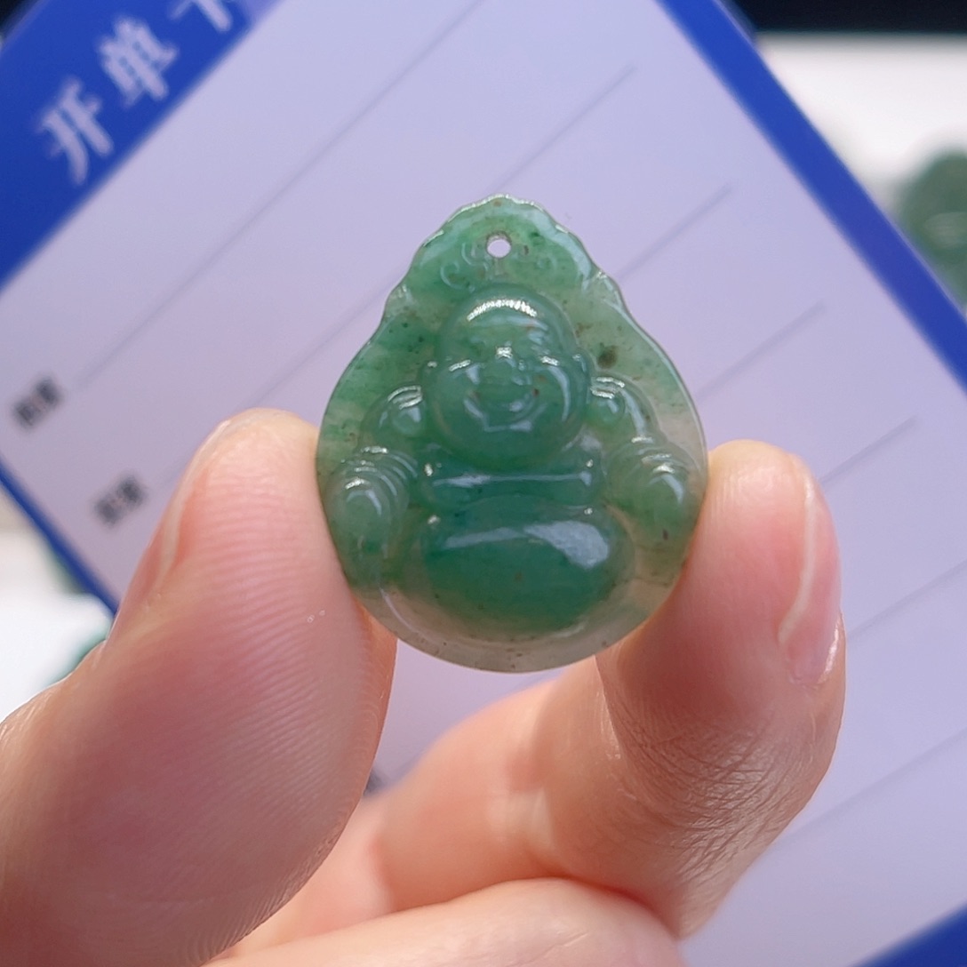 独山玉未镶嵌颈饰