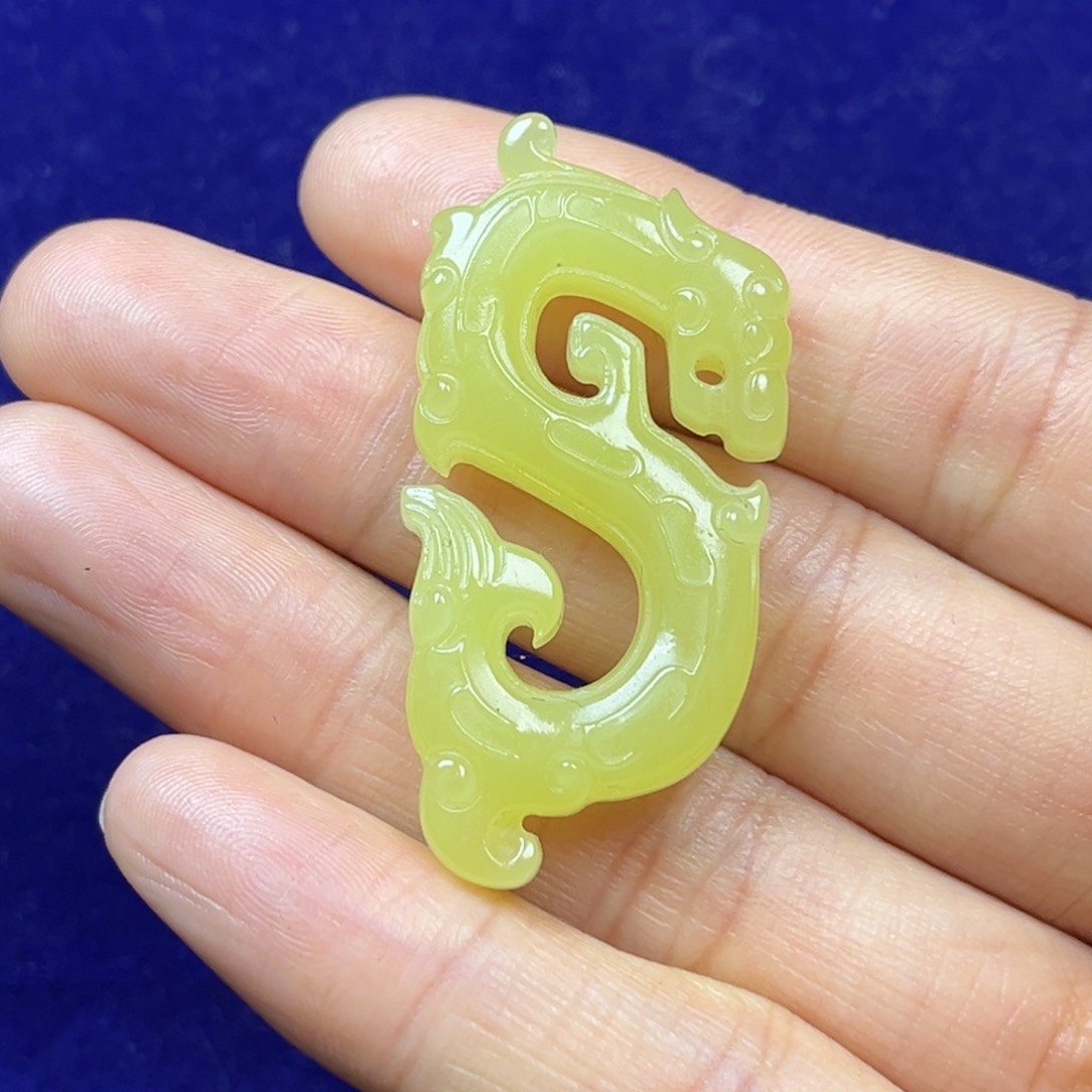 未镶嵌和田玉挂件