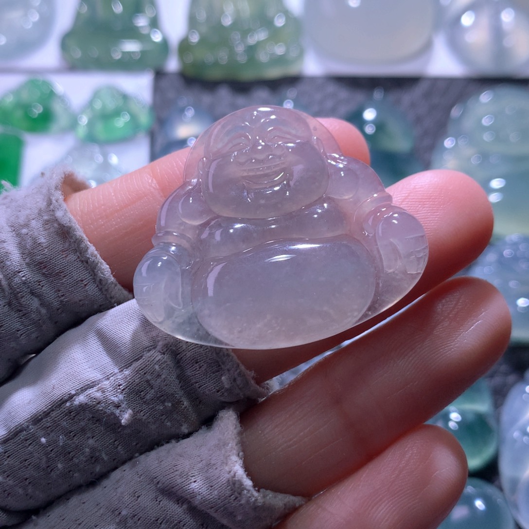 翡翠未镶嵌颈饰佛