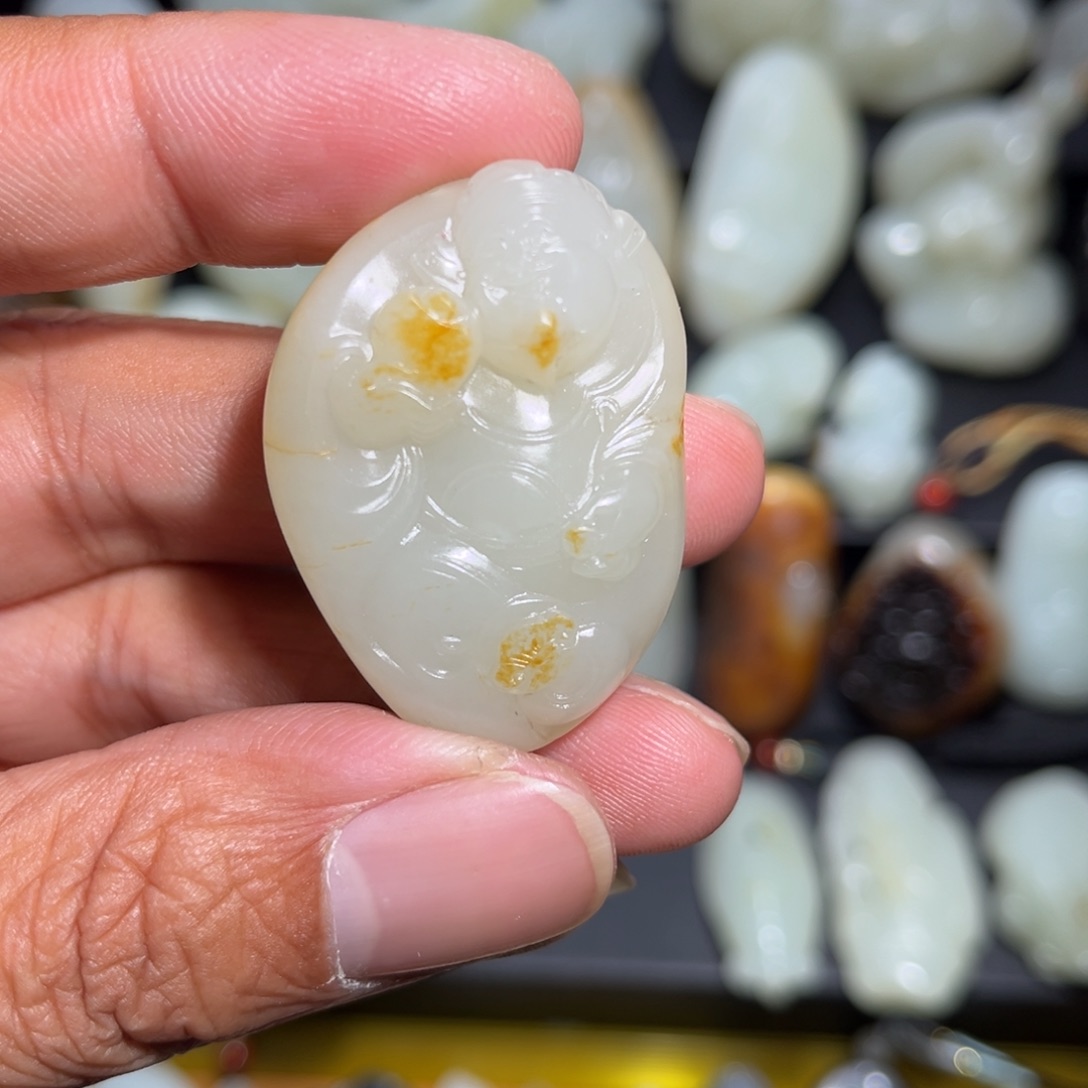 和田玉颈饰未镶嵌得***杨