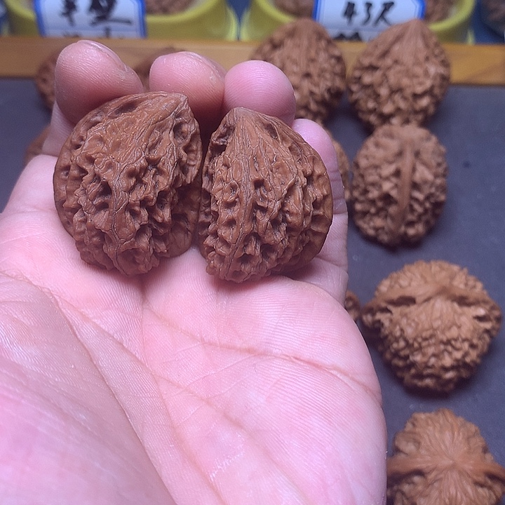 文玩核桃吊坠半壁江山