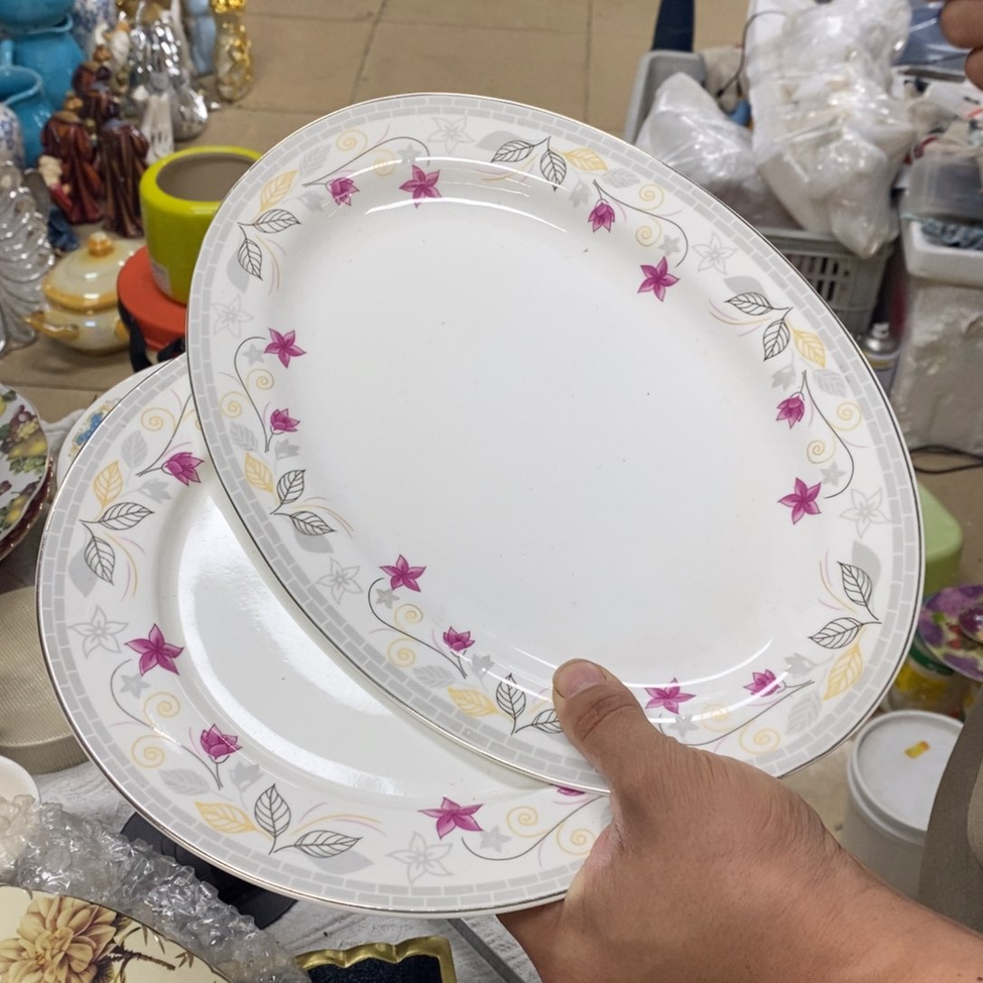 摆件陶瓷材料摆件花瓶