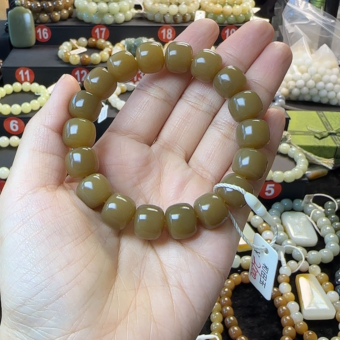 手链未镶嵌和田玉随***.