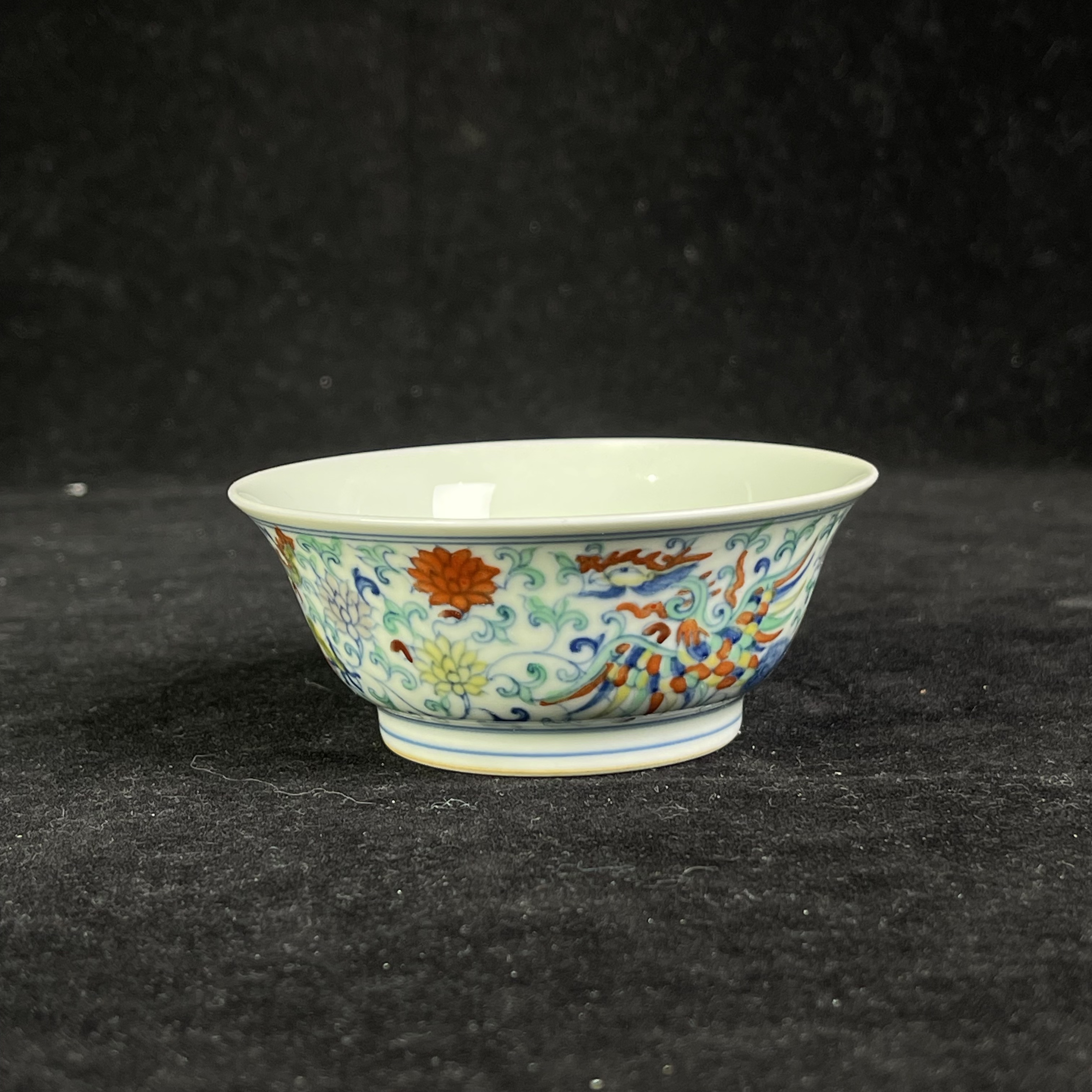 Y斗彩龙凤呈祥纹杯