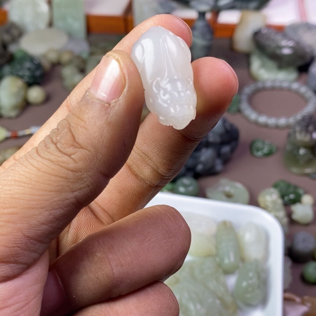 和田玉颈饰未镶嵌