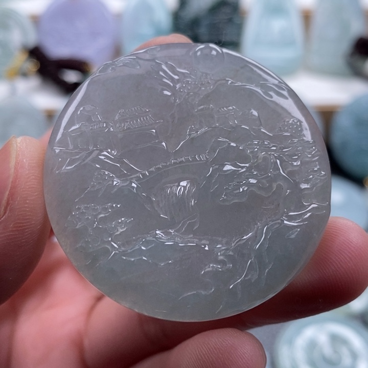 翡翠颈饰未镶嵌翡翠