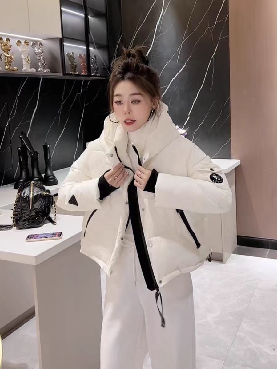 9206#网红爆款女冬季新款设计感连帽宽松背带加厚保暖外套(约60)