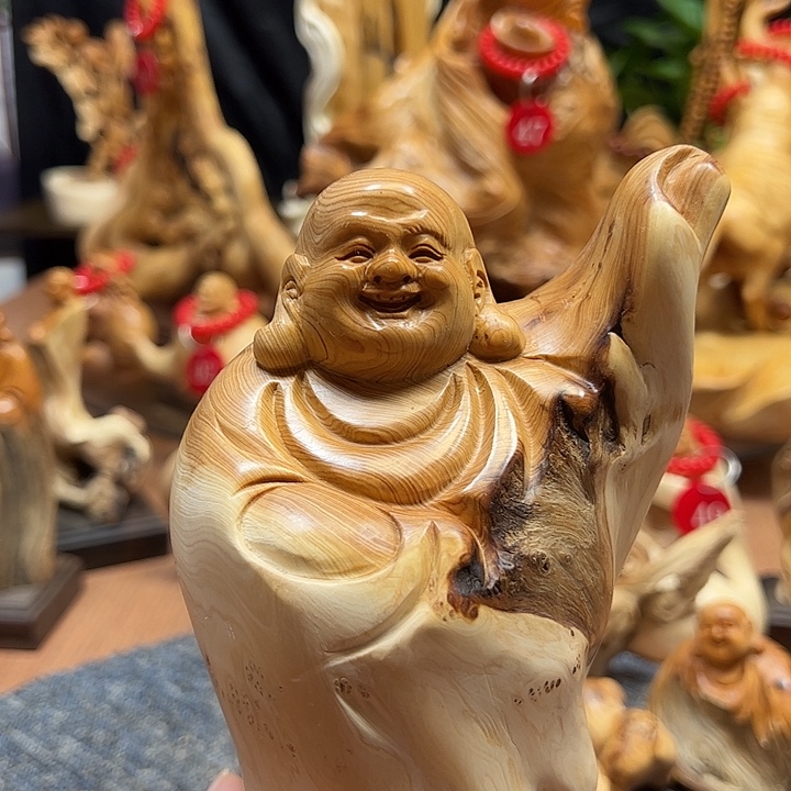 草***y无事牌非洲檀香崖柏摆件