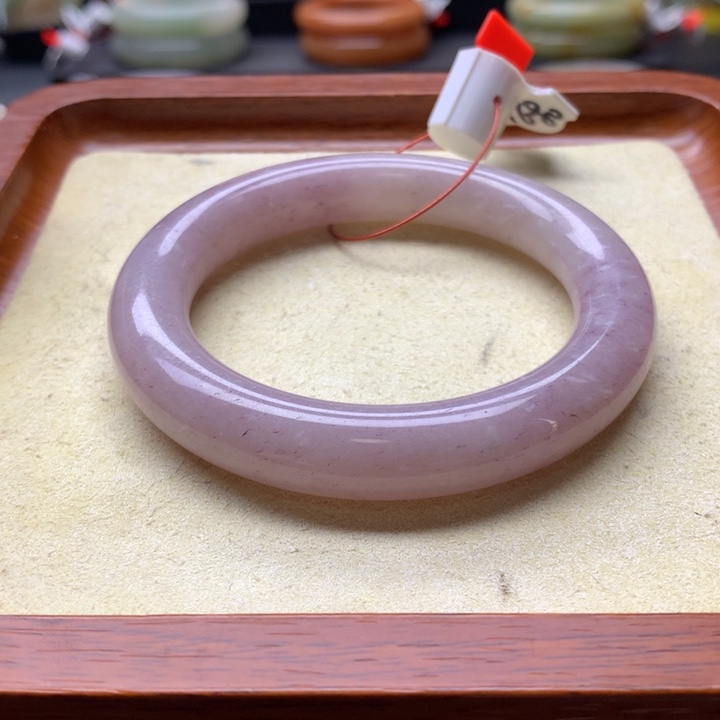 未镶嵌手镯石英岩玉