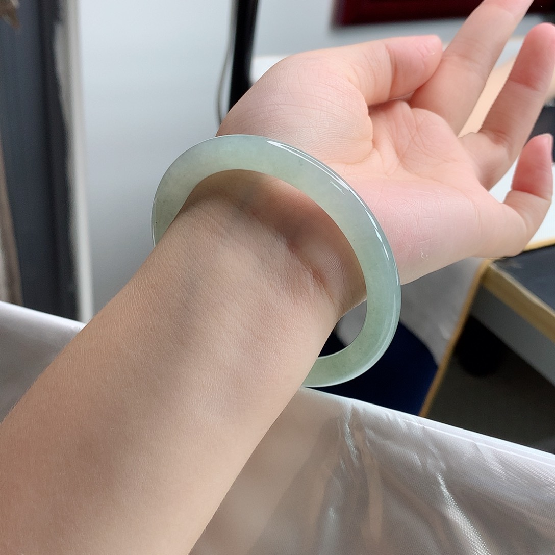 翡翠手镯未镶嵌天然翡翠9号