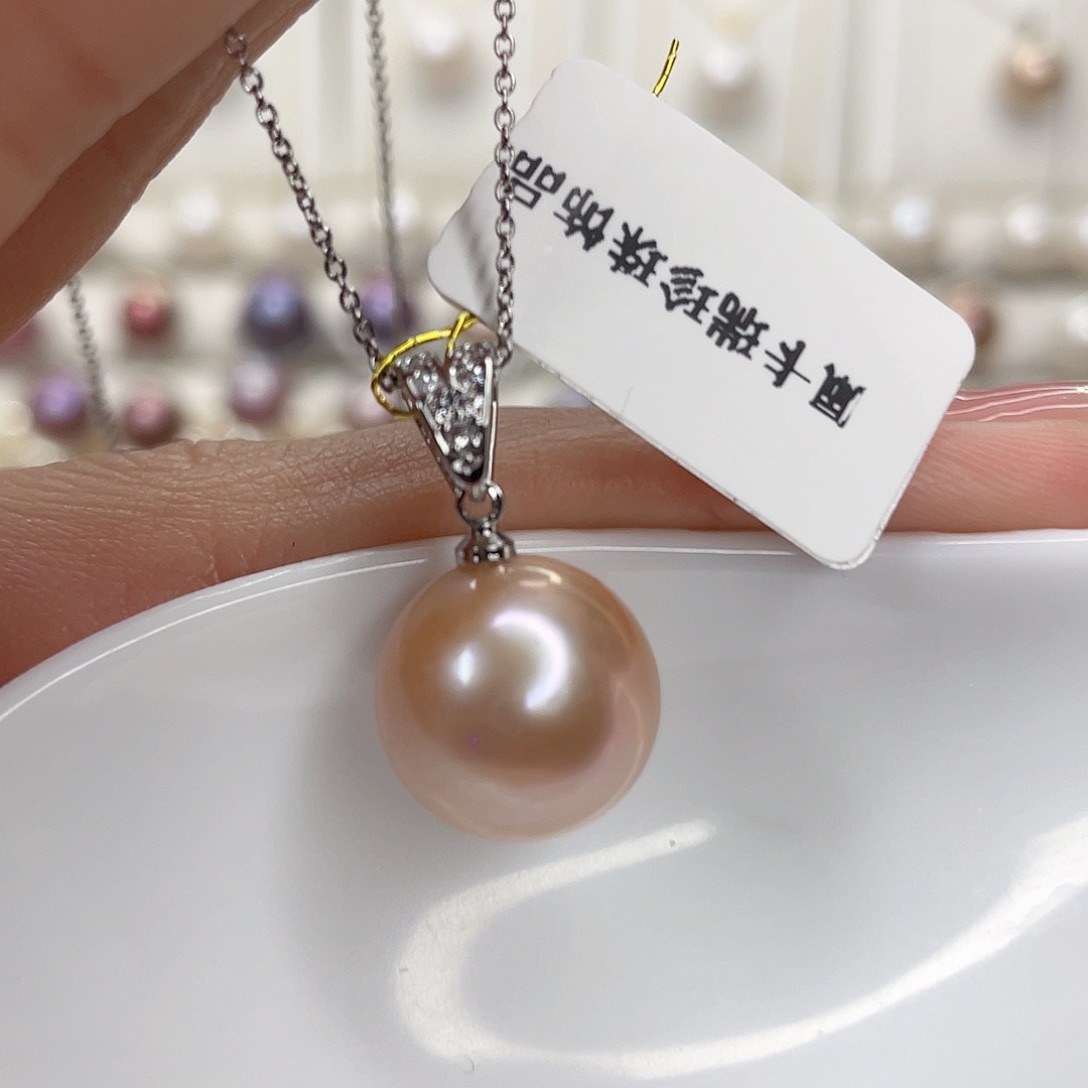 淡水珍珠吊坠(赠链)未镶嵌