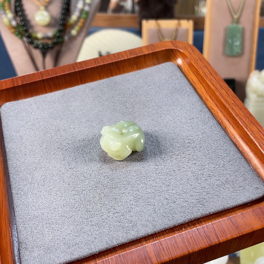 无***忧和田玉未镶嵌吊坠(不含链)